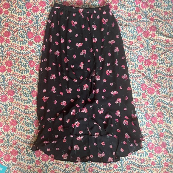 Flowy Ruffled Floral skirt - Picture 1 of 2